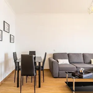 Apartment Monumental